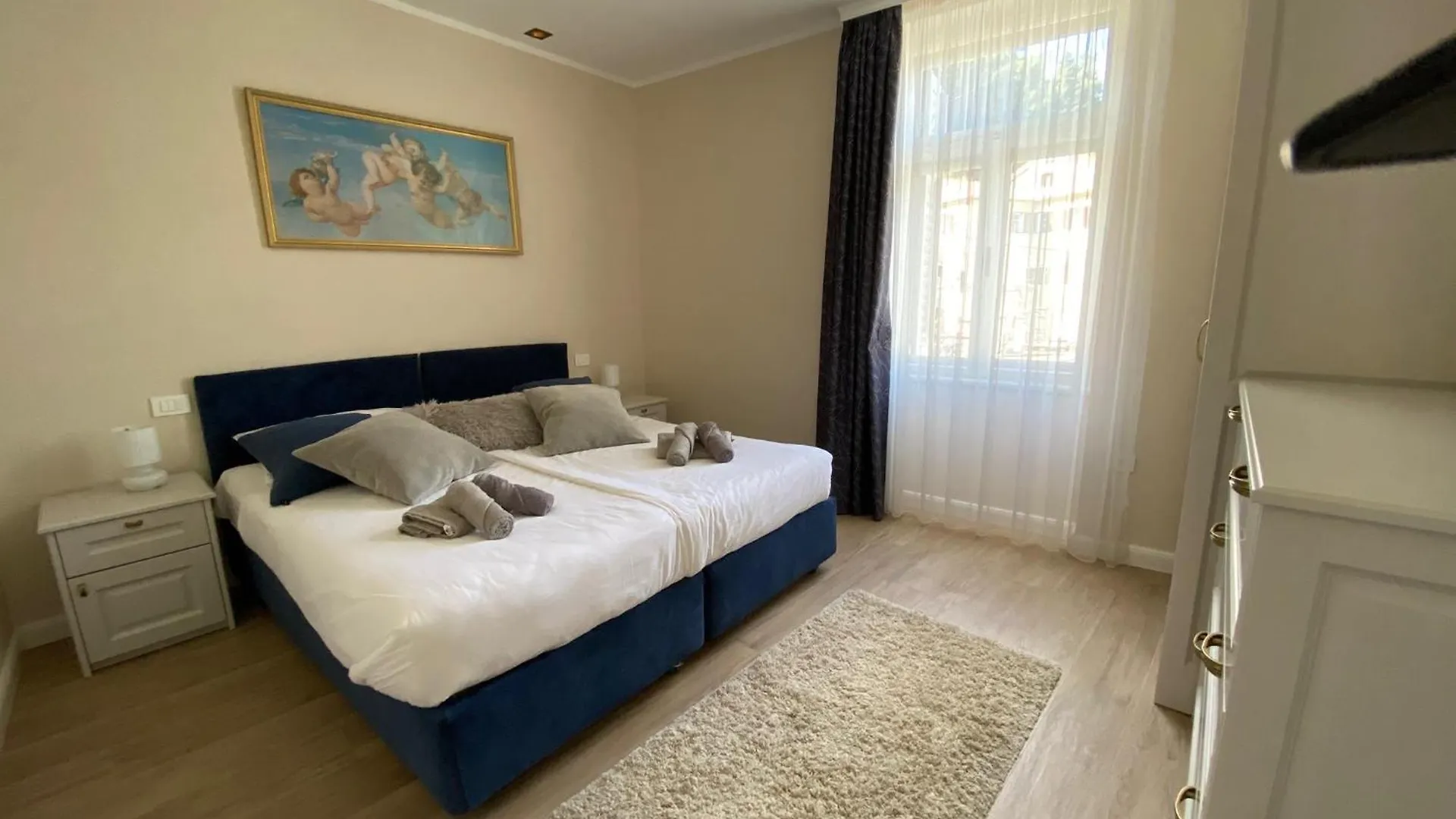 Apartment Arielle Ika 0*,
