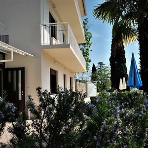 Kadmen Apartment